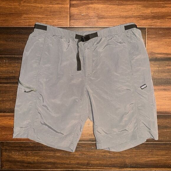 Patagonia Men Shorts - Picture 1 of 4
